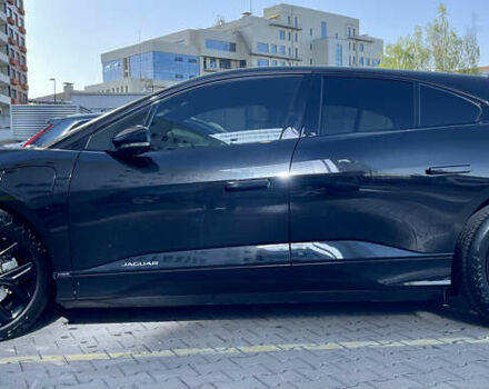 Черный Ягуар I-Pace, объемом двигателя 0 л и пробегом 102 тыс. км за 24990 $, фото 3 на Automoto.ua