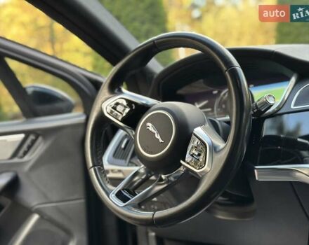 Черный Ягуар I-Pace, объемом двигателя 0 л и пробегом 80 тыс. км за 22750 $, фото 59 на Automoto.ua