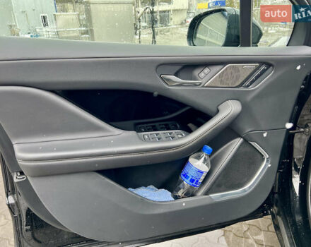 Черный Ягуар I-Pace, объемом двигателя 0 л и пробегом 116 тыс. км за 23990 $, фото 19 на Automoto.ua