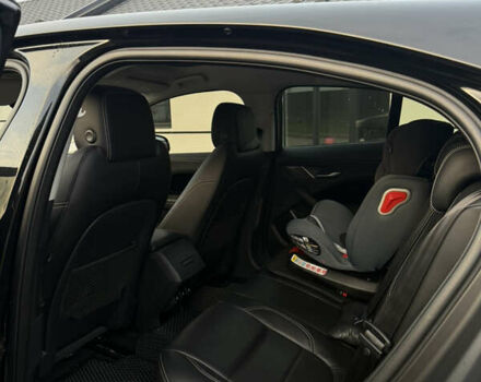 Черный Ягуар I-Pace, объемом двигателя 0 л и пробегом 115 тыс. км за 26800 $, фото 41 на Automoto.ua