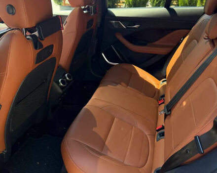 Черный Ягуар I-Pace, объемом двигателя 0 л и пробегом 77 тыс. км за 32000 $, фото 7 на Automoto.ua