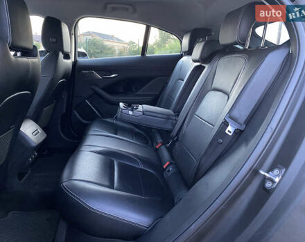 Черный Ягуар I-Pace, объемом двигателя 0 л и пробегом 120 тыс. км за 25900 $, фото 120 на Automoto.ua