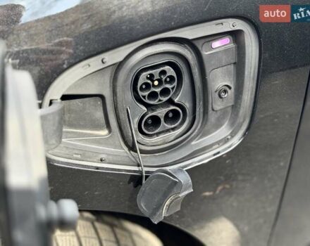 Черный Ягуар I-Pace, объемом двигателя 0 л и пробегом 95 тыс. км за 21500 $, фото 19 на Automoto.ua