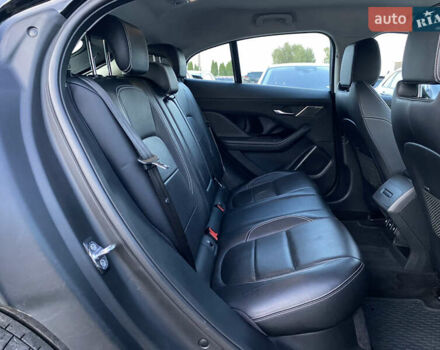 Черный Ягуар I-Pace, объемом двигателя 0 л и пробегом 120 тыс. км за 24900 $, фото 130 на Automoto.ua