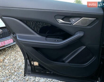 Черный Ягуар I-Pace, объемом двигателя 0 л и пробегом 120 тыс. км за 25900 $, фото 112 на Automoto.ua