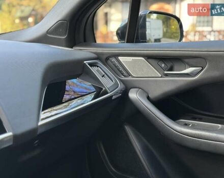 Черный Ягуар I-Pace, объемом двигателя 0 л и пробегом 80 тыс. км за 22750 $, фото 38 на Automoto.ua