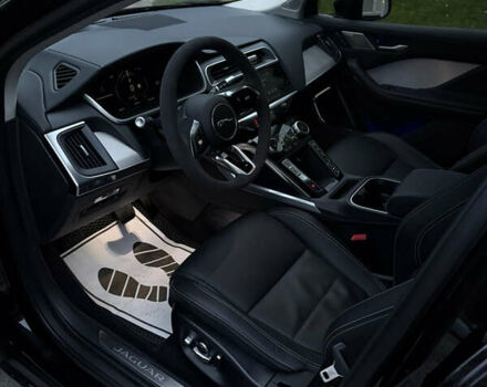 Черный Ягуар I-Pace, объемом двигателя 0 л и пробегом 69 тыс. км за 29900 $, фото 13 на Automoto.ua