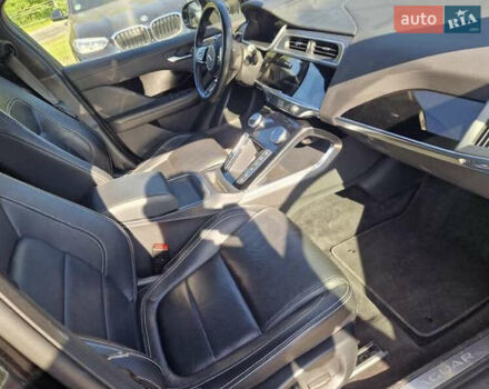 Черный Ягуар I-Pace, объемом двигателя 0 л и пробегом 77 тыс. км за 24500 $, фото 4 на Automoto.ua