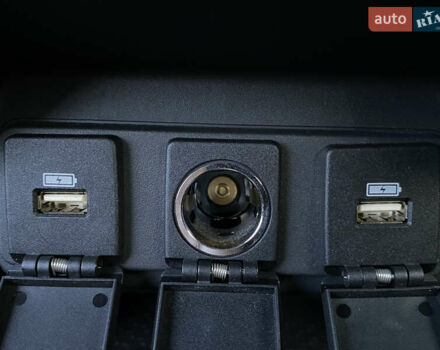 Черный Ягуар I-Pace, объемом двигателя 0 л и пробегом 120 тыс. км за 25900 $, фото 119 на Automoto.ua