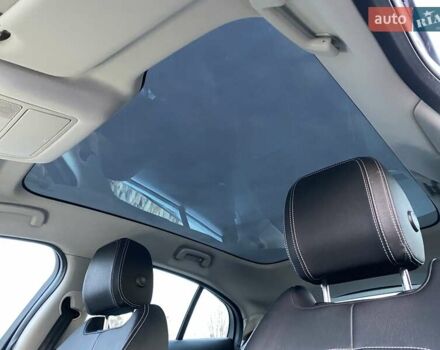 Черный Ягуар I-Pace, объемом двигателя 0 л и пробегом 90 тыс. км за 26900 $, фото 4 на Automoto.ua