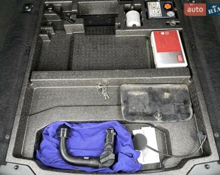 Черный Ягуар I-Pace, объемом двигателя 0 л и пробегом 98 тыс. км за 25200 $, фото 79 на Automoto.ua