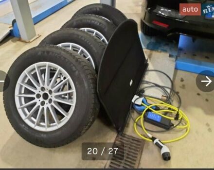 Черный Ягуар I-Pace, объемом двигателя 0 л и пробегом 108 тыс. км за 26000 $, фото 2 на Automoto.ua