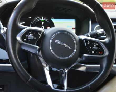 Черный Ягуар I-Pace, объемом двигателя 0 л и пробегом 72 тыс. км за 23150 $, фото 48 на Automoto.ua