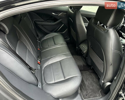 Черный Ягуар I-Pace, объемом двигателя 0 л и пробегом 62 тыс. км за 31800 $, фото 34 на Automoto.ua