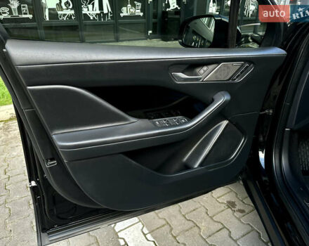 Чорний Ягуар I-Pace, об'ємом двигуна 0 л та пробігом 37 тис. км за 32300 $, фото 17 на Automoto.ua