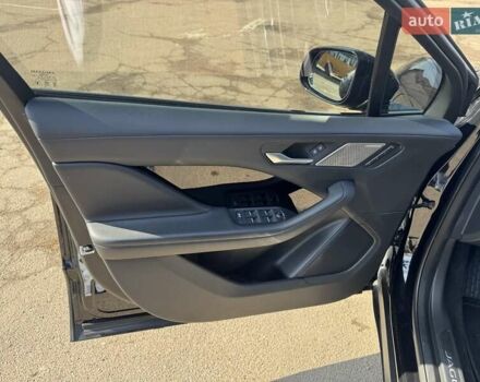 Черный Ягуар I-Pace, объемом двигателя 0 л и пробегом 78 тыс. км за 26000 $, фото 8 на Automoto.ua