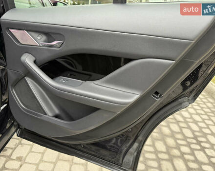 Чорний Ягуар I-Pace, об'ємом двигуна 0 л та пробігом 93 тис. км за 21499 $, фото 44 на Automoto.ua