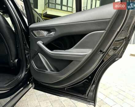 Черный Ягуар I-Pace, объемом двигателя 0 л и пробегом 62 тыс. км за 31800 $, фото 32 на Automoto.ua