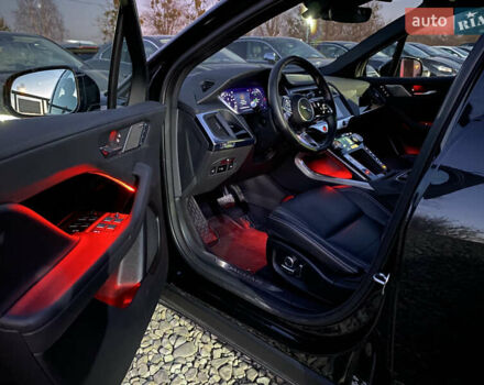 Черный Ягуар I-Pace, объемом двигателя 0 л и пробегом 64 тыс. км за 29900 $, фото 2 на Automoto.ua