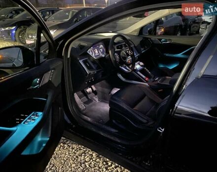 Черный Ягуар I-Pace, объемом двигателя 0 л и пробегом 90 тыс. км за 25900 $, фото 2 на Automoto.ua
