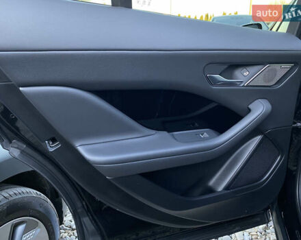 Черный Ягуар I-Pace, объемом двигателя 0 л и пробегом 64 тыс. км за 29900 $, фото 136 на Automoto.ua