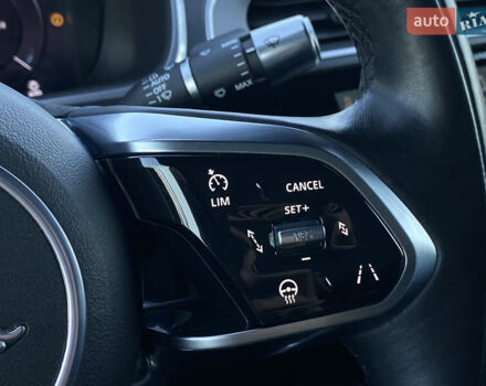 Черный Ягуар I-Pace, объемом двигателя 0 л и пробегом 64 тыс. км за 29900 $, фото 71 на Automoto.ua