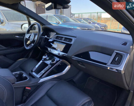 Черный Ягуар I-Pace, объемом двигателя 0 л и пробегом 64 тыс. км за 29900 $, фото 158 на Automoto.ua