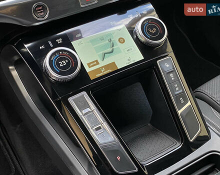 Чорний Ягуар I-Pace, об'ємом двигуна 0 л та пробігом 150 тис. км за 21200 $, фото 50 на Automoto.ua