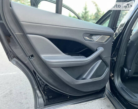 Черный Ягуар I-Pace, объемом двигателя 0 л и пробегом 52 тыс. км за 36400 $, фото 34 на Automoto.ua