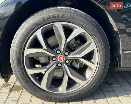 Черный Ягуар I-Pace, объемом двигателя 0 л и пробегом 113 тыс. км за 26047 $, фото 9 на Automoto.ua