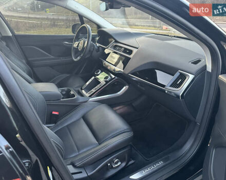Черный Ягуар I-Pace, объемом двигателя 0 л и пробегом 62 тыс. км за 27400 $, фото 19 на Automoto.ua