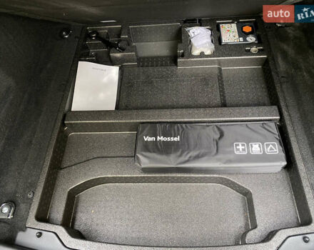 Чорний Ягуар I-Pace, об'ємом двигуна 0 л та пробігом 150 тис. км за 21200 $, фото 70 на Automoto.ua