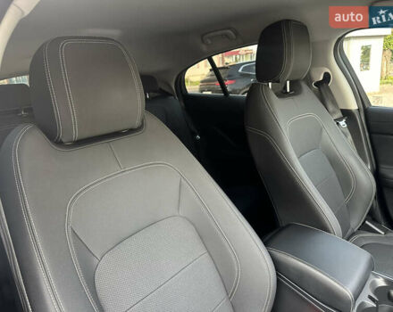 Черный Ягуар I-Pace, объемом двигателя 0 л и пробегом 75 тыс. км за 22900 $, фото 59 на Automoto.ua