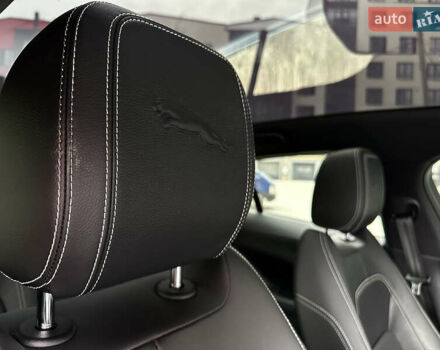 Черный Ягуар I-Pace, объемом двигателя 0 л и пробегом 62 тыс. км за 31800 $, фото 40 на Automoto.ua