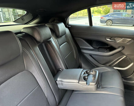 Черный Ягуар I-Pace, объемом двигателя 0 л и пробегом 90 тыс. км за 71906 $, фото 22 на Automoto.ua