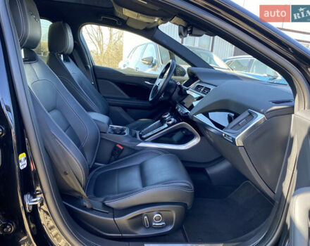 Черный Ягуар I-Pace, объемом двигателя 0 л и пробегом 64 тыс. км за 29900 $, фото 161 на Automoto.ua