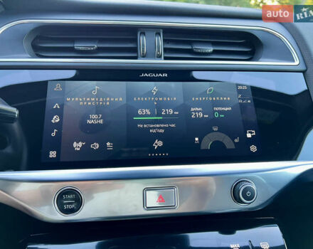 Черный Ягуар I-Pace, объемом двигателя 0 л и пробегом 90 тыс. км за 25550 $, фото 63 на Automoto.ua