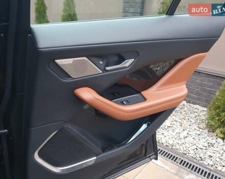 Черный Ягуар I-Pace, объемом двигателя 0 л и пробегом 65 тыс. км за 35900 $, фото 41 на Automoto.ua