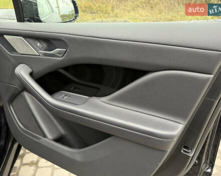 Чорний Ягуар I-Pace, об'ємом двигуна 0 л та пробігом 93 тис. км за 21499 $, фото 49 на Automoto.ua