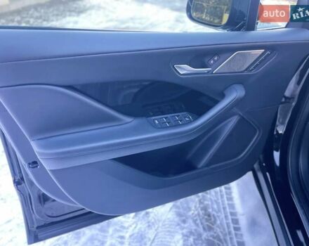Черный Ягуар I-Pace, объемом двигателя 0 л и пробегом 50 тыс. км за 32500 $, фото 12 на Automoto.ua