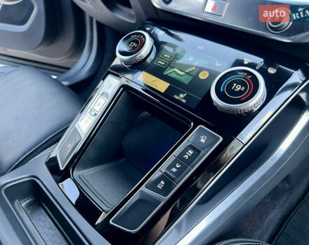 Черный Ягуар I-Pace, объемом двигателя 0 л и пробегом 90 тыс. км за 25550 $, фото 87 на Automoto.ua