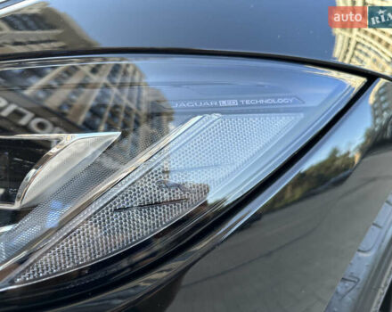 Черный Ягуар I-Pace, объемом двигателя 0 л и пробегом 90 тыс. км за 71906 $, фото 19 на Automoto.ua