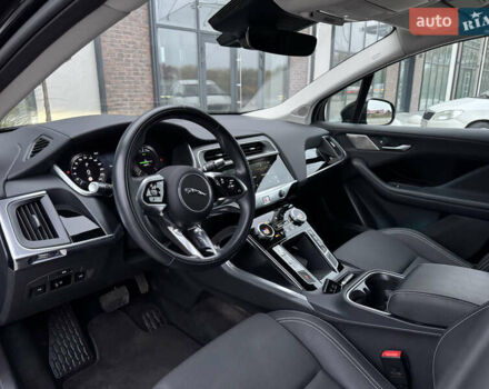 Черный Ягуар I-Pace, объемом двигателя 0 л и пробегом 91 тыс. км за 24900 $, фото 40 на Automoto.ua