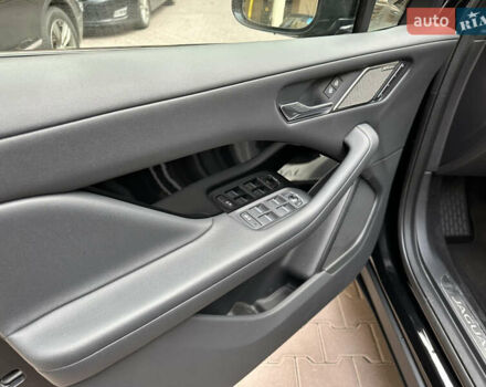 Чорний Ягуар I-Pace, об'ємом двигуна 0 л та пробігом 19 тис. км за 35000 $, фото 25 на Automoto.ua