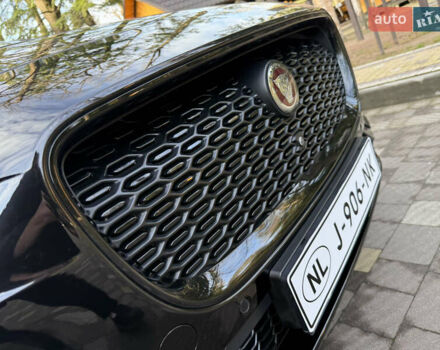 Черный Ягуар I-Pace, объемом двигателя 0 л и пробегом 90 тыс. км за 26999 $, фото 6 на Automoto.ua