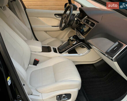 Черный Ягуар I-Pace, объемом двигателя 0 л и пробегом 77 тыс. км за 35550 $, фото 81 на Automoto.ua