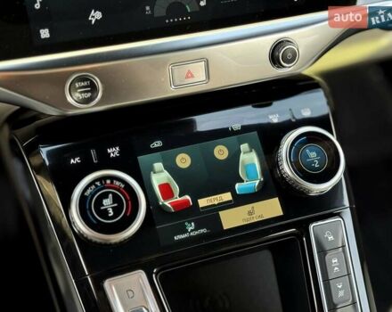 Черный Ягуар I-Pace, объемом двигателя 0 л и пробегом 141 тыс. км за 29999 $, фото 30 на Automoto.ua