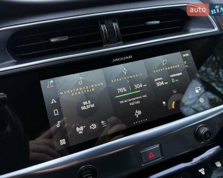Черный Ягуар I-Pace, объемом двигателя 0 л и пробегом 90 тыс. км за 26999 $, фото 87 на Automoto.ua
