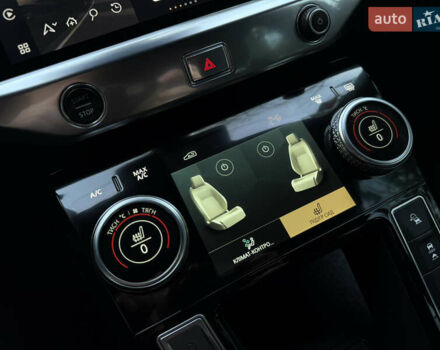 Черный Ягуар I-Pace, объемом двигателя 0 л и пробегом 90 тыс. км за 26999 $, фото 92 на Automoto.ua