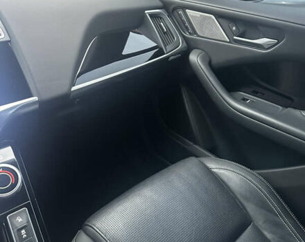 Черный Ягуар I-Pace, объемом двигателя 0 л и пробегом 70 тыс. км за 37777 $, фото 14 на Automoto.ua